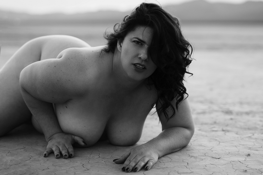 Naturally huge large breasted curvy thick young women nude photographs