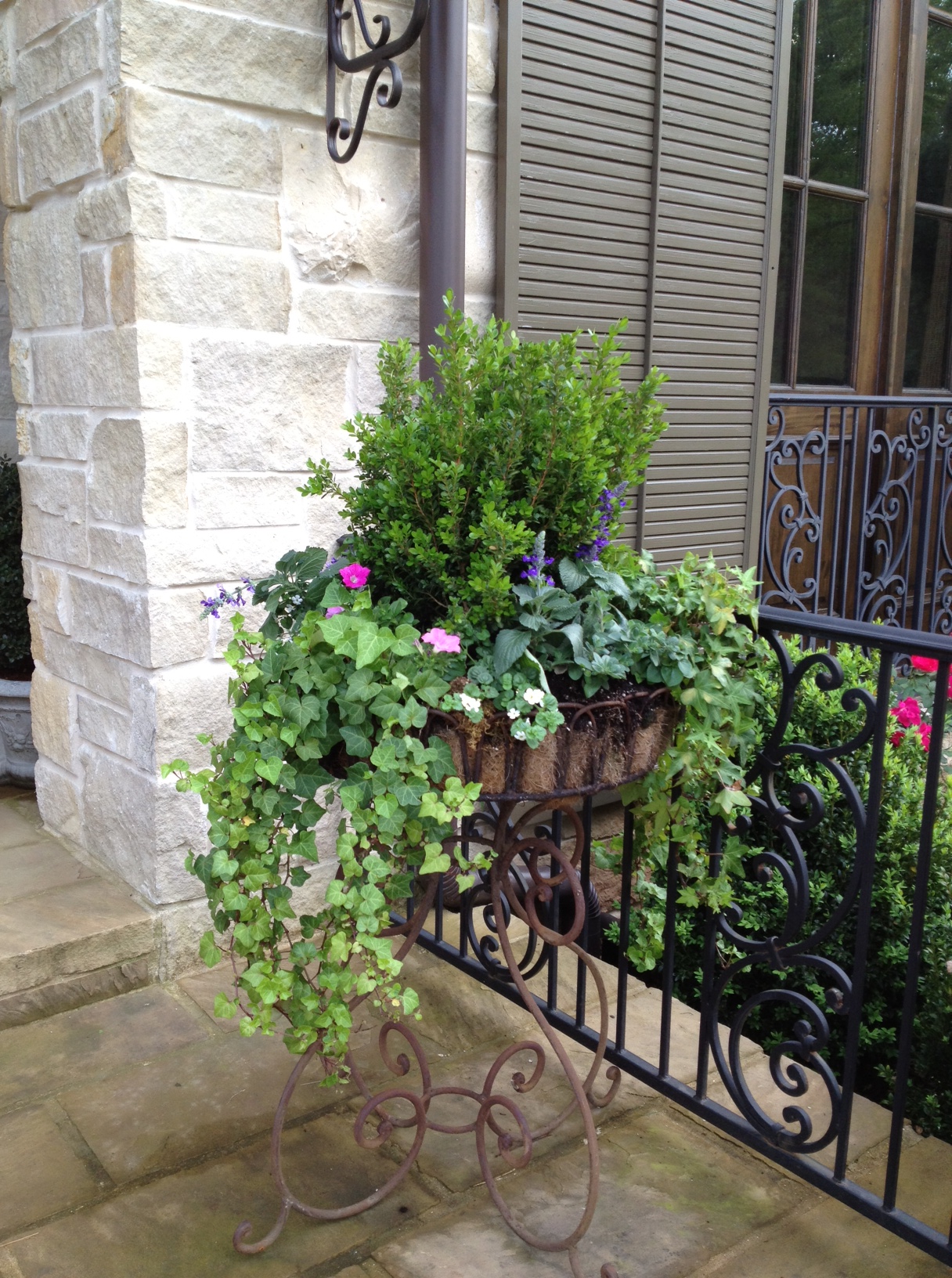 photo.JPGplanter.jpg
