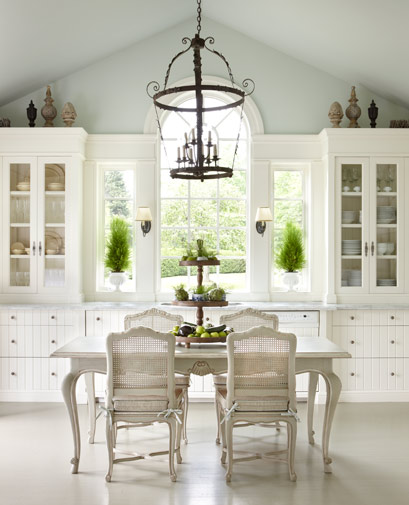 bh_71609_029web.jpg画的桌子和椅子通过theenchantedhome.jpg
