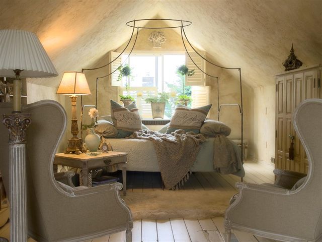 .tresmckinneyfabulousbedroom.jpg
