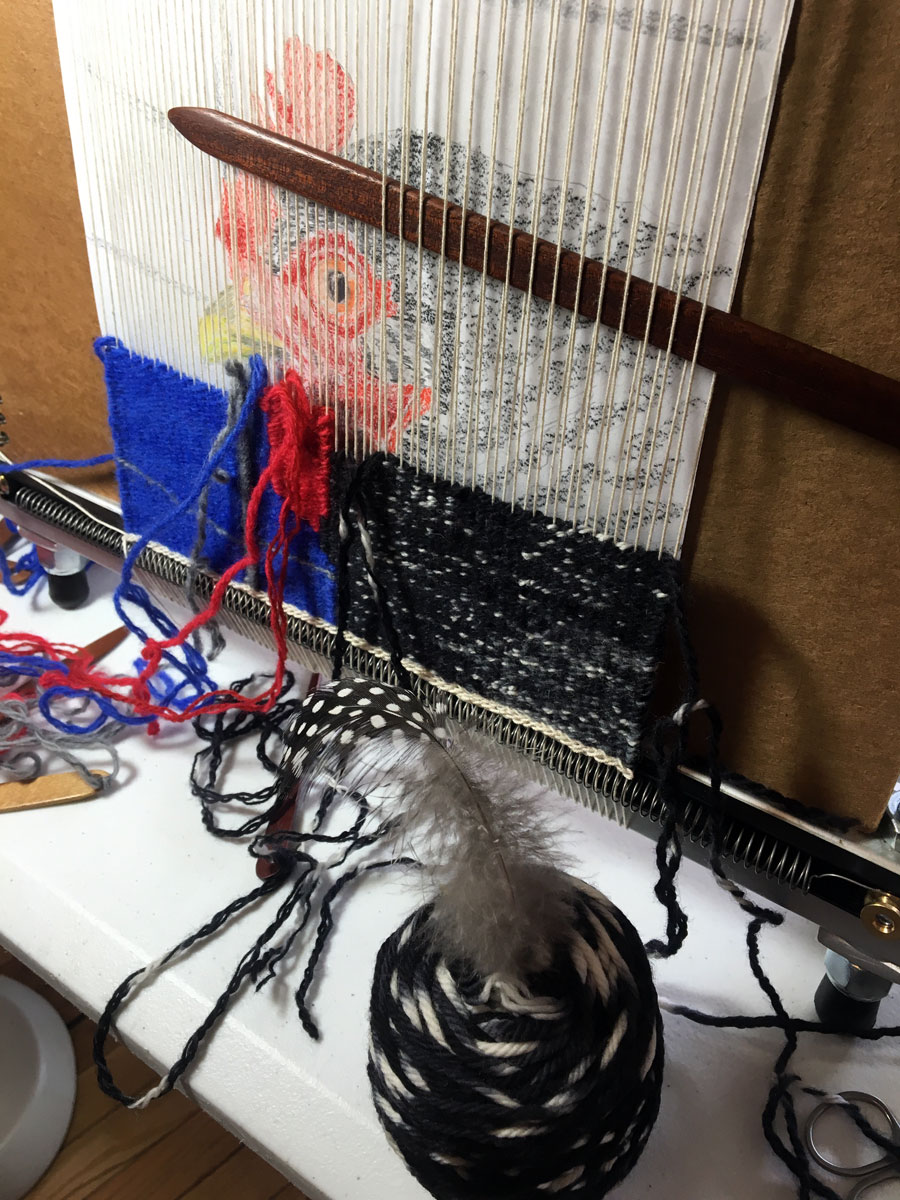 琳达的鸡。她在为羽毛染纱方面做得非常出色。您可以在Pinestar Studio中看到她的更多作品。