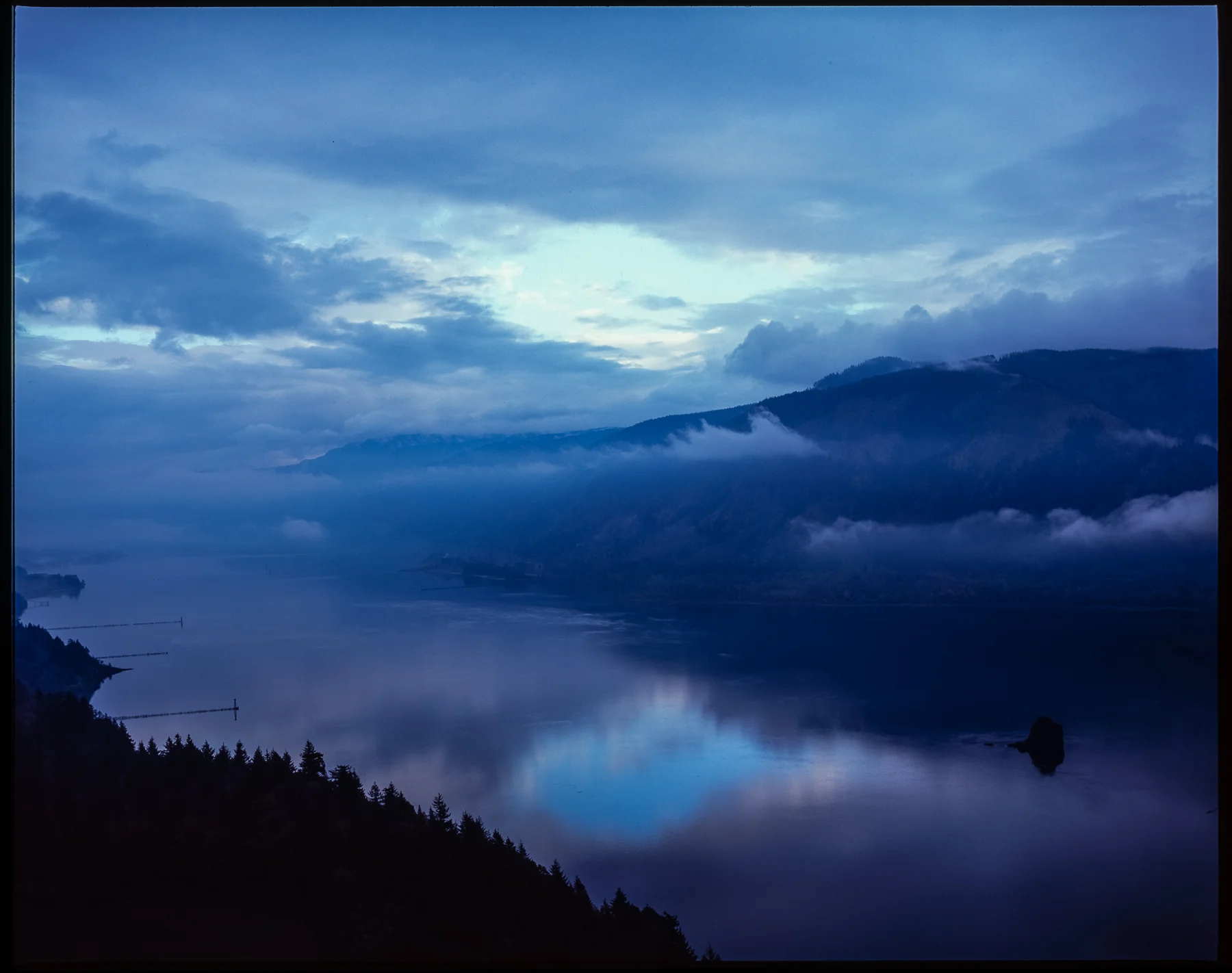 沉默峡谷|宾得6x7 90mm 2.8 |凯文·罗辛彭