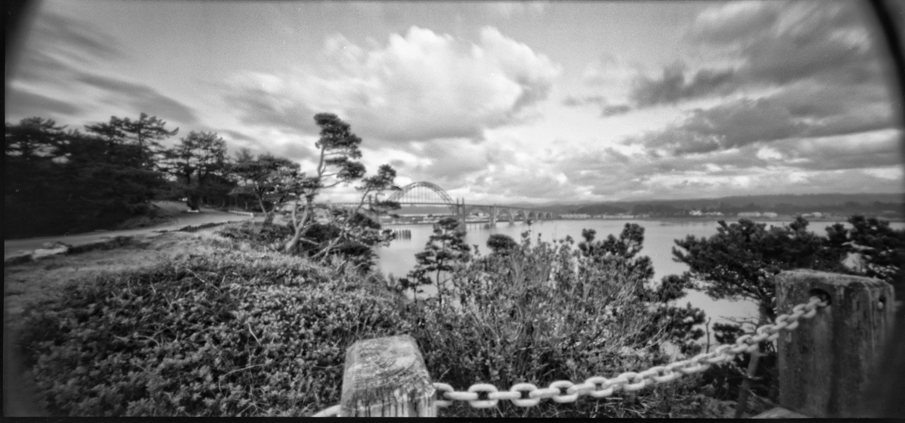 亚奎纳湾俯视| Holga 120wpc针孔|凯特利(HW Kateley)