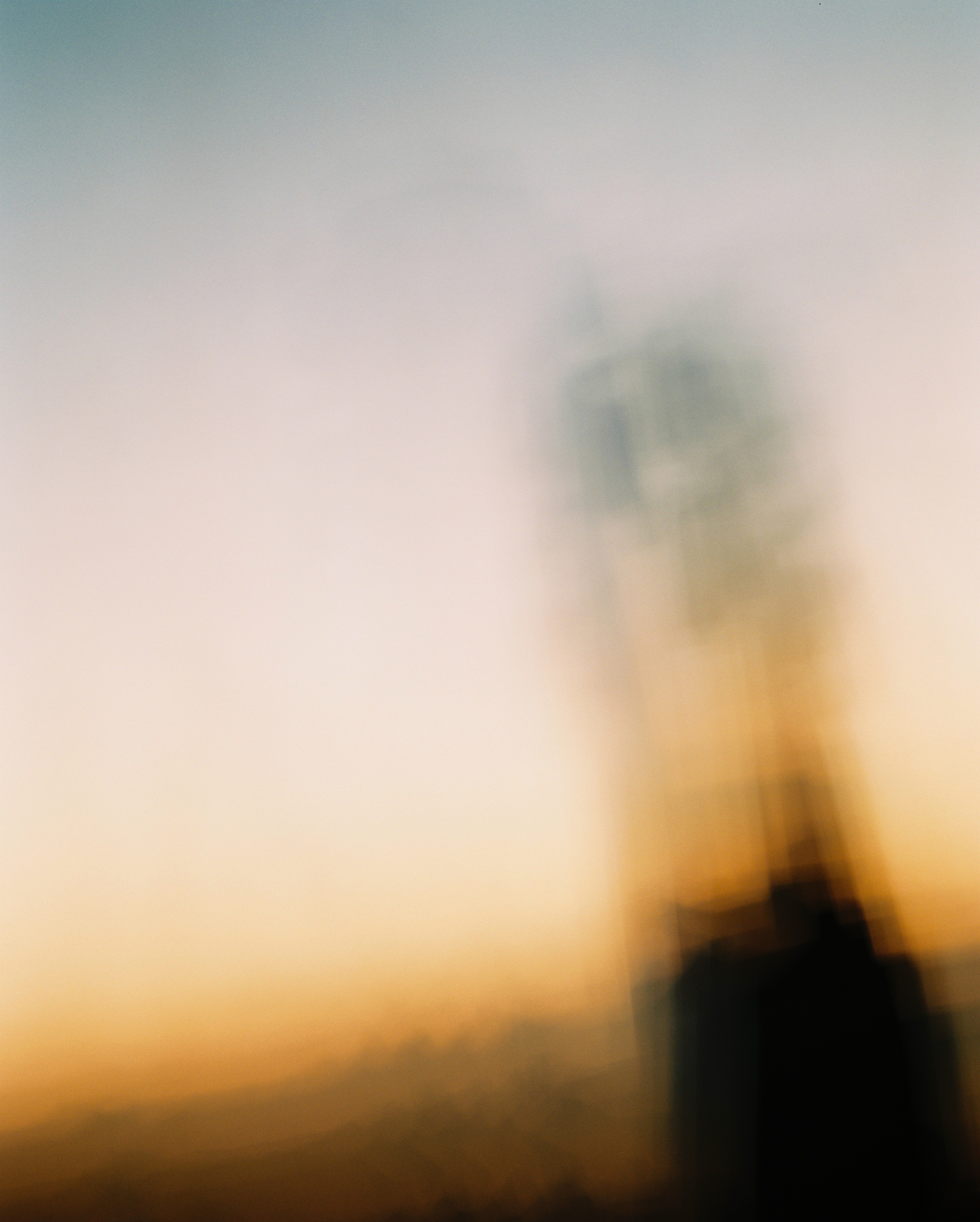 启示录前夕| Cross de Pen Hir | RB67,90mm | Portra 160 |尼尔斯·卡尔森(Nils Karlson)