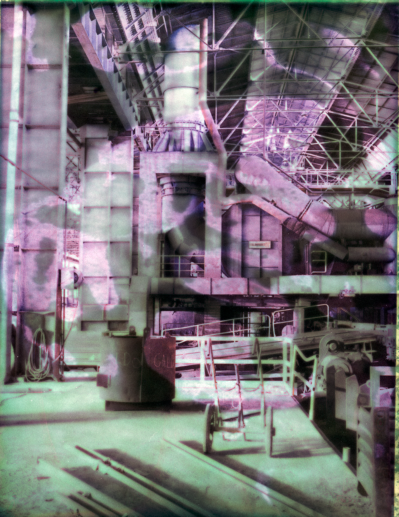 工厂|霞慕尼4x5 |富士FP100C45 |戴维德·玛丽亚·法拉利(Davide Maria Ferrari)