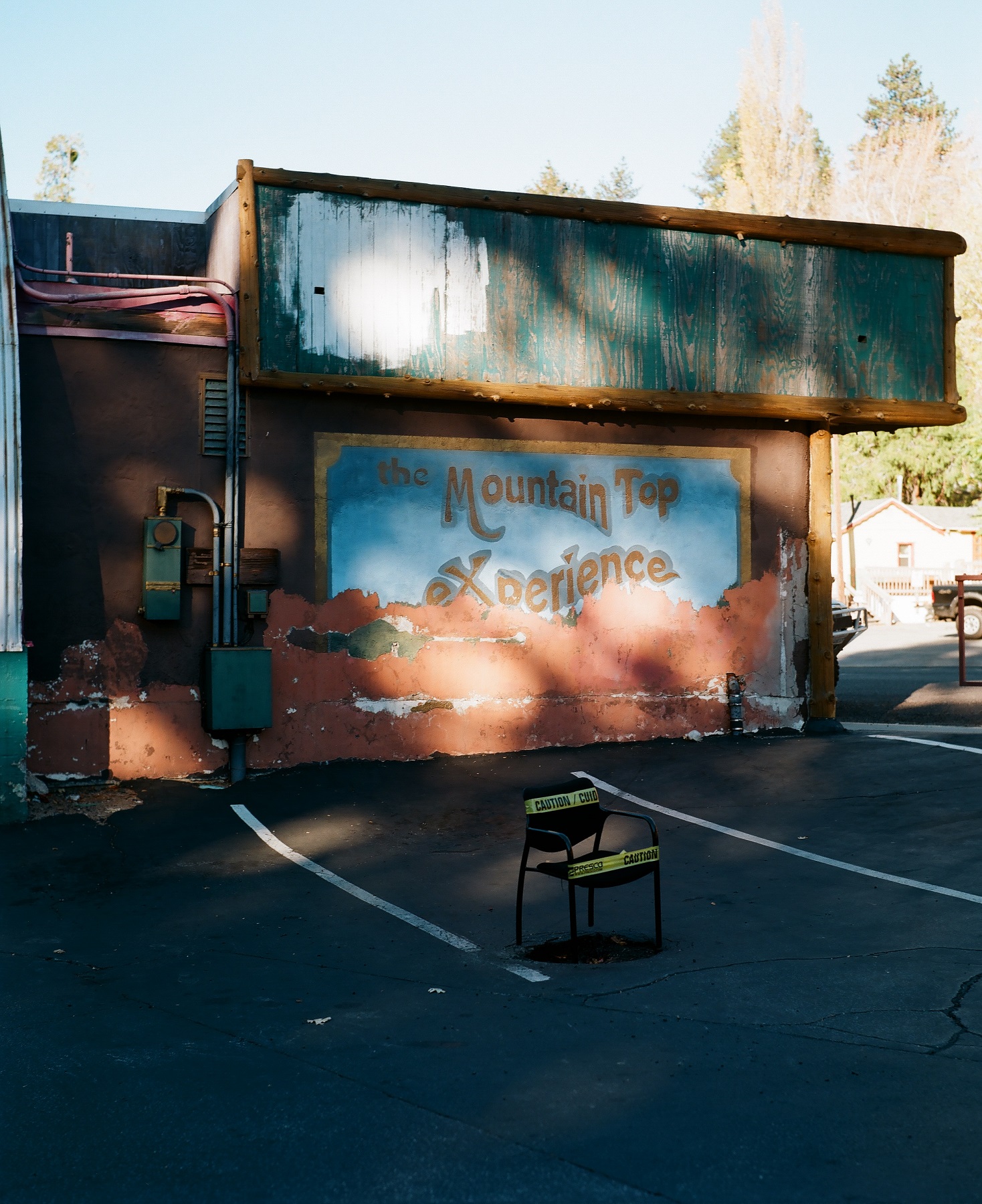 加利福尼亚Crestline_Mamiya Super 23,3.5f = 100m_Kyle Everett Smith.jpg