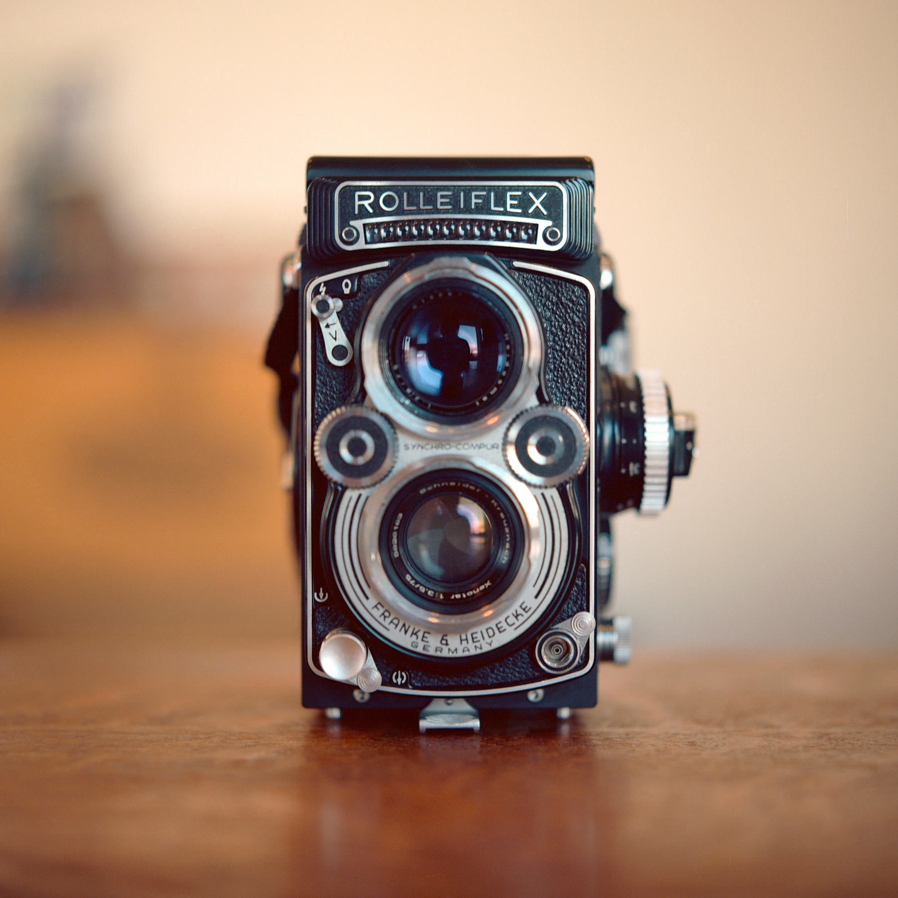1961年,Rolleiflex 3.5F Type 1与施耐德克罗伊茨纳赫Xenotar 75 / 3.5