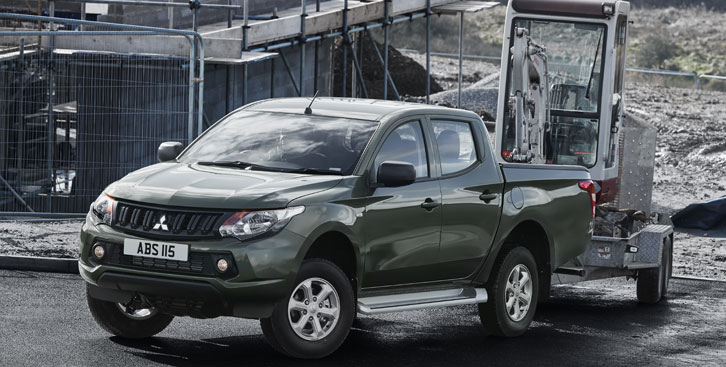 l200-towing-digger.jpg