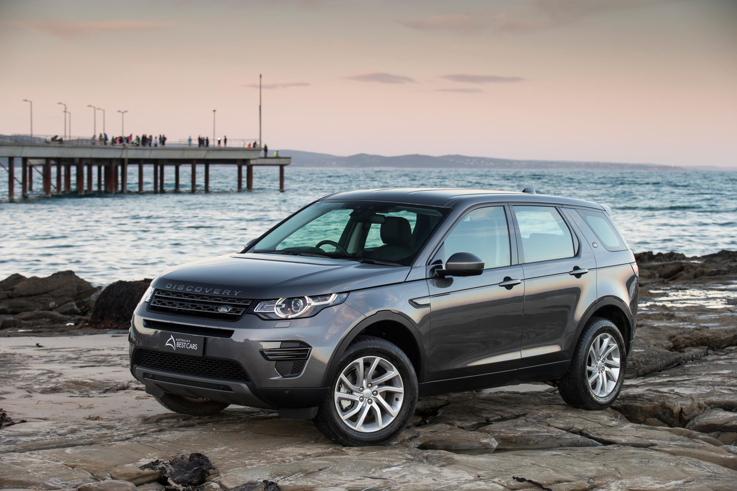 LR Discovery Sport获奖者最佳四轮驱动SUV图片151913_c.jpg