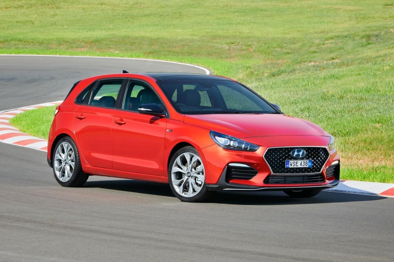 i30 + N-Line + Premium +-+ 05.jpg