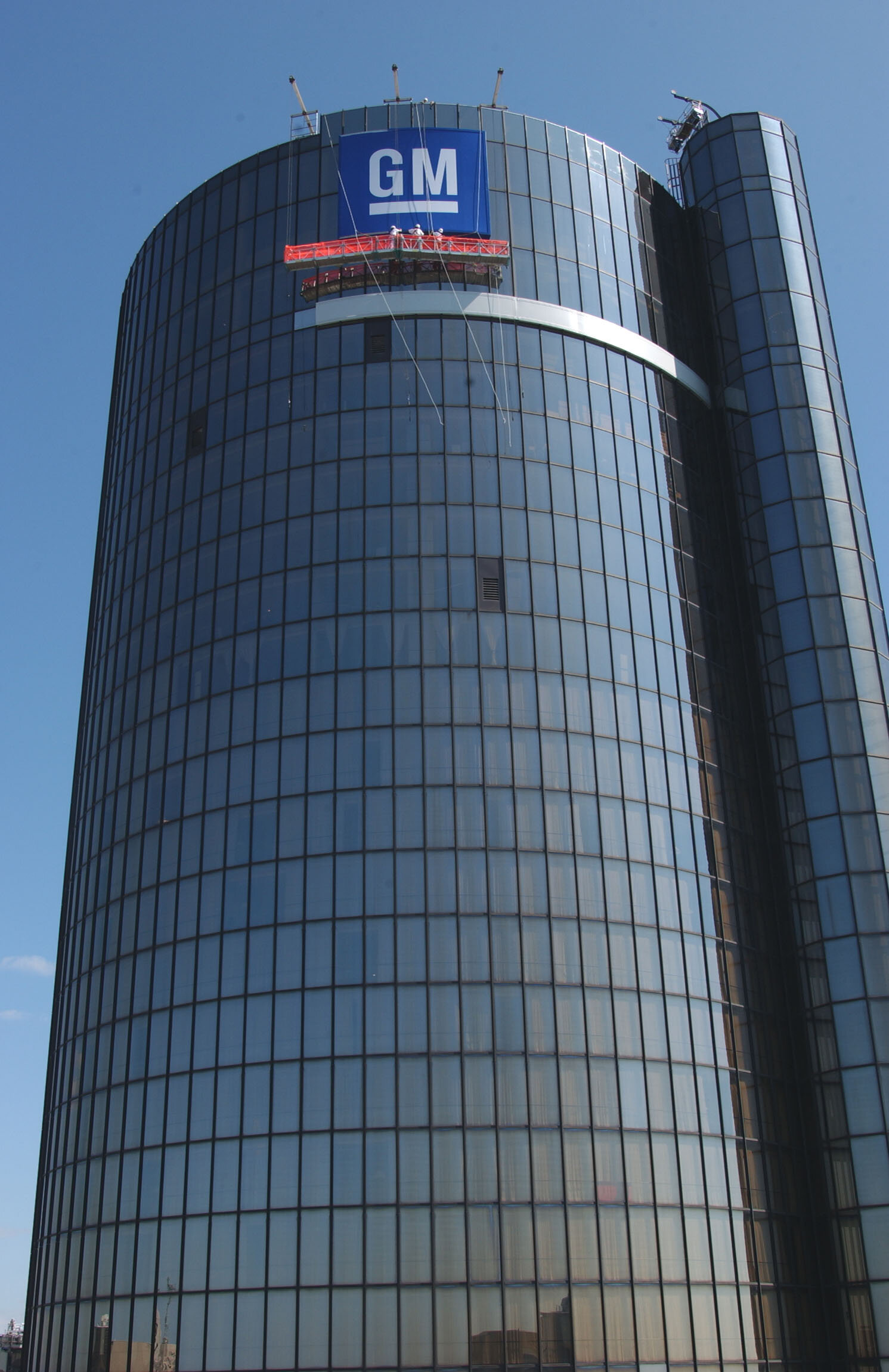 GMLogoRenCen.jpg
