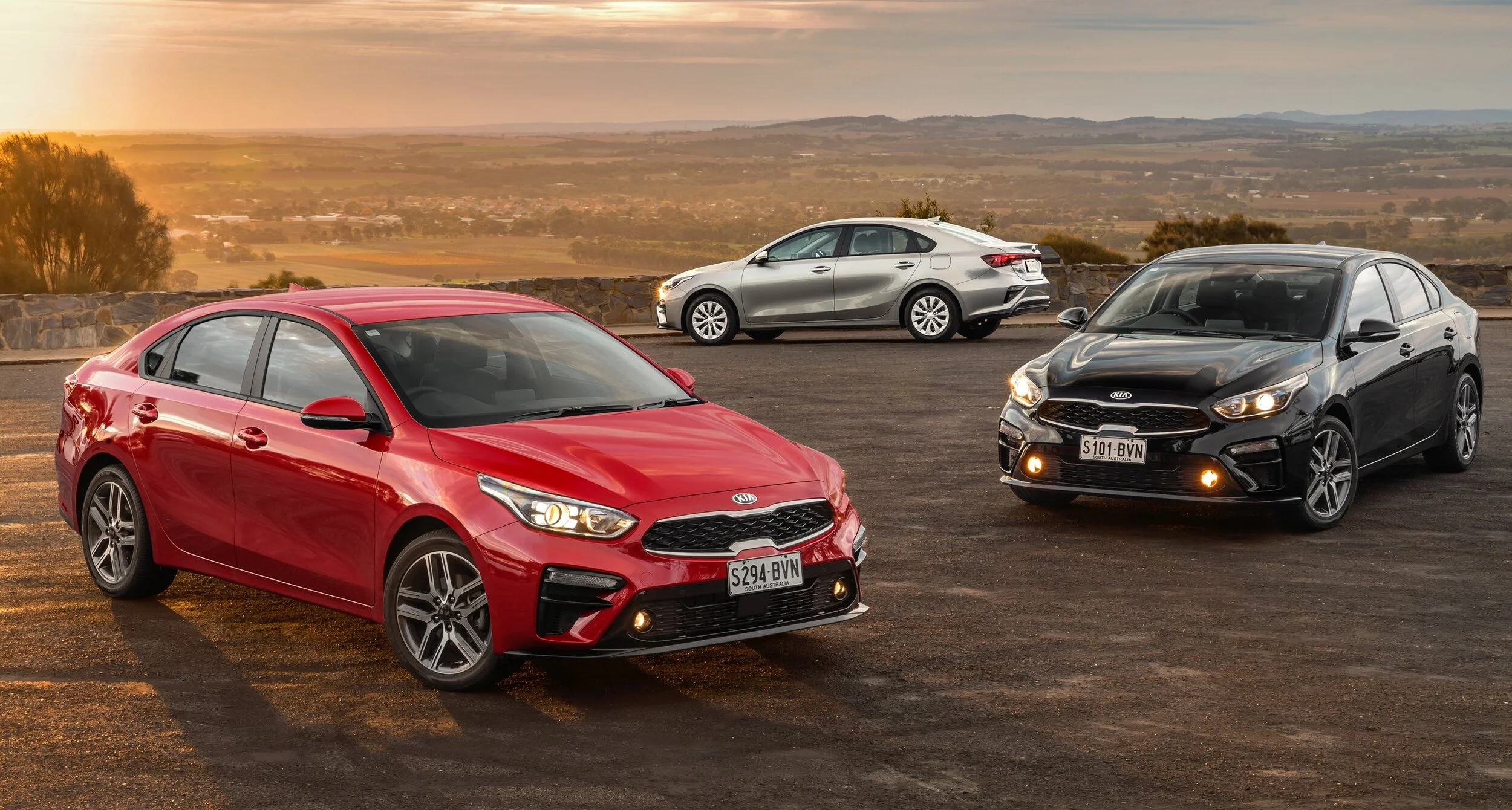 2019_Kia_Cerato_Sedan_Group_001.jpg