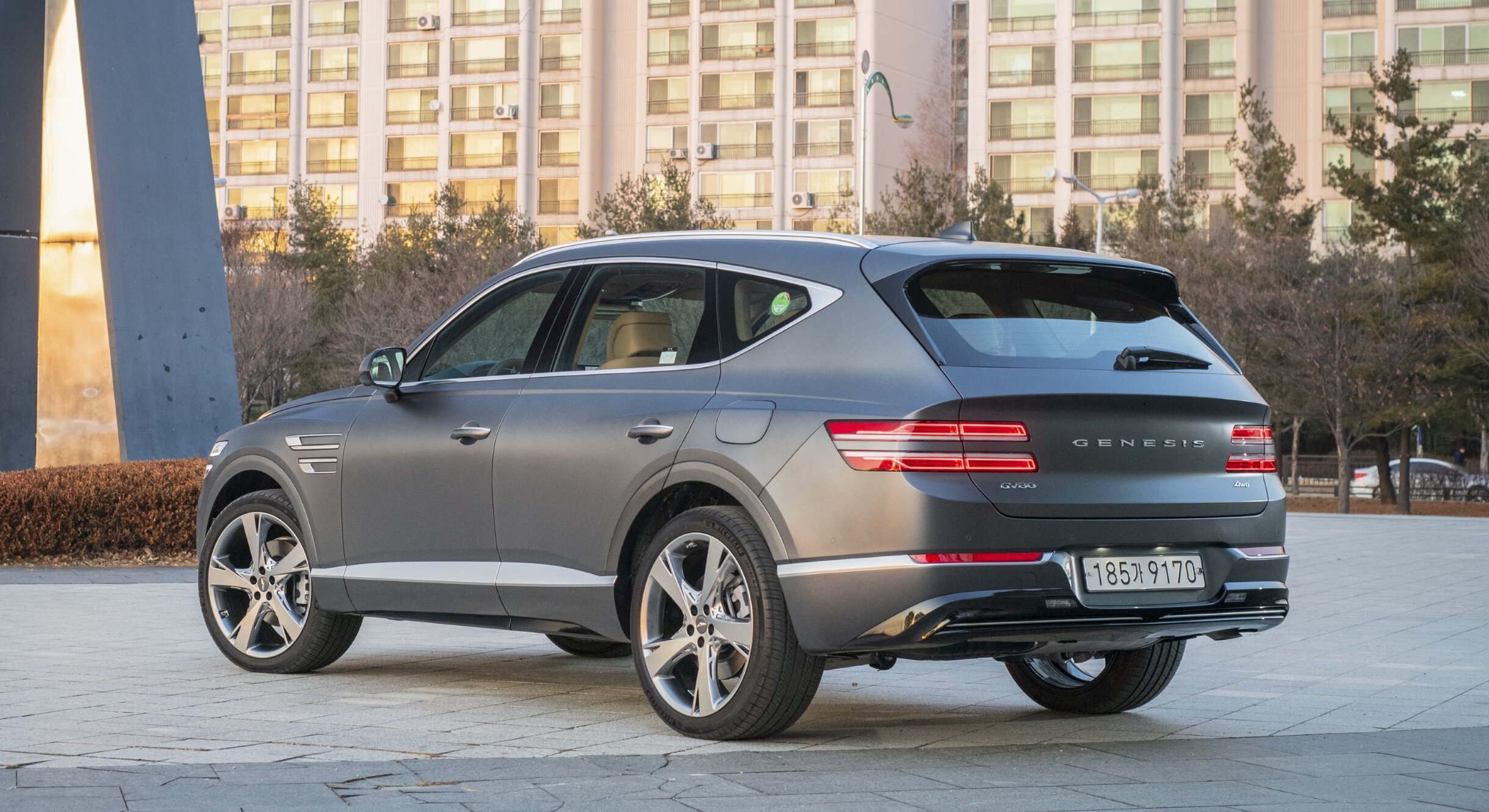 创世纪GV80SUV-02.jpg