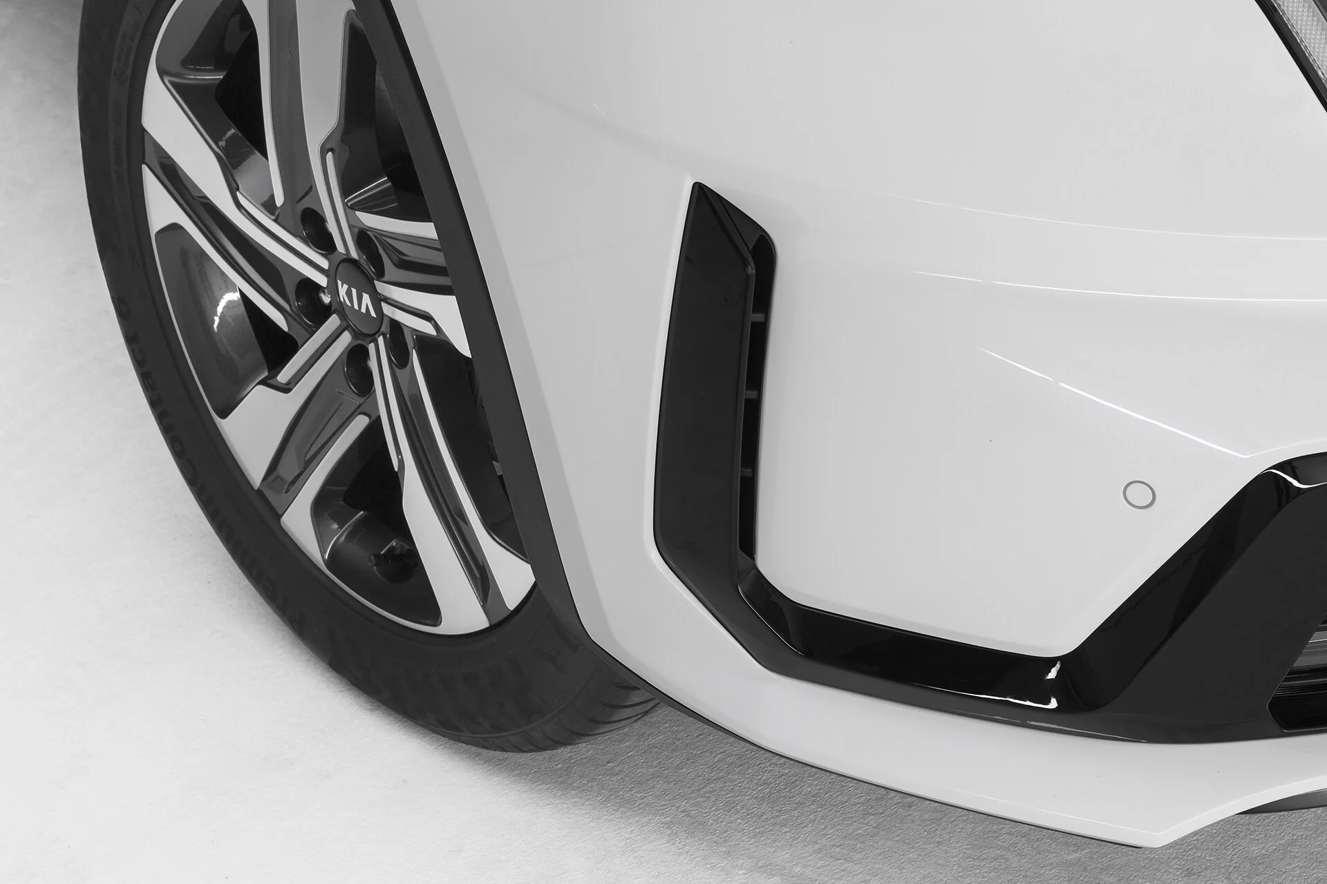 TheNewKiaSorento_ExtDetail_3.jpg