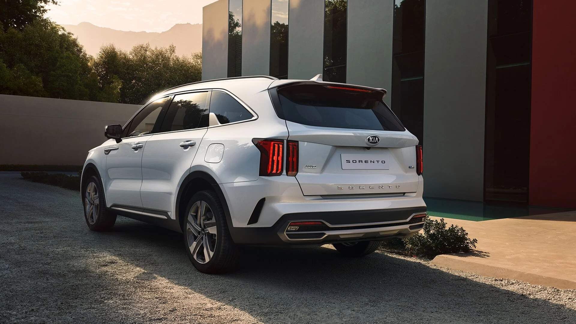 TheNewKiaSorento_Ext_4.jpg