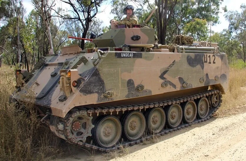 M113装甲运兵车.jpg