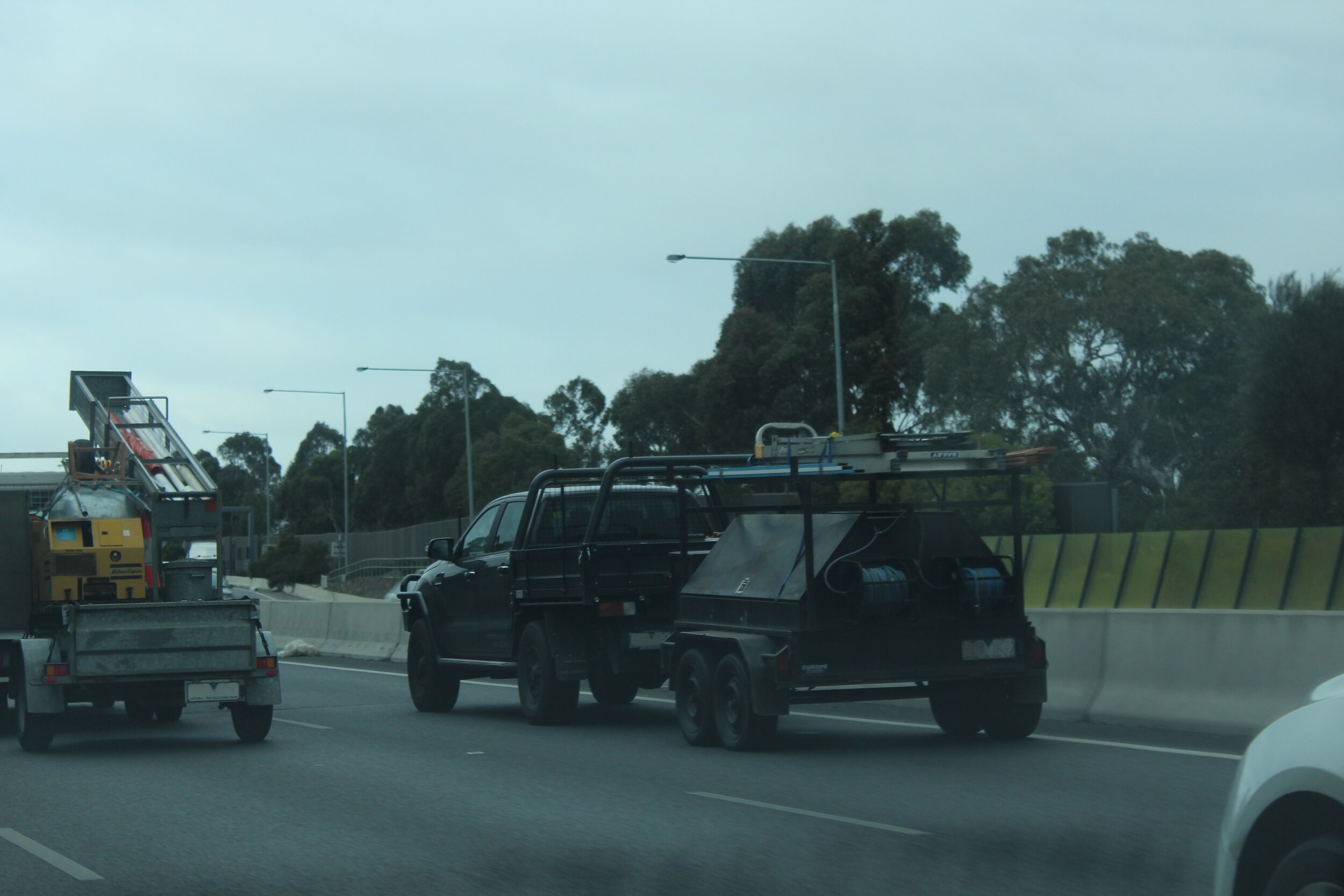 ute w tool trailer.jpg