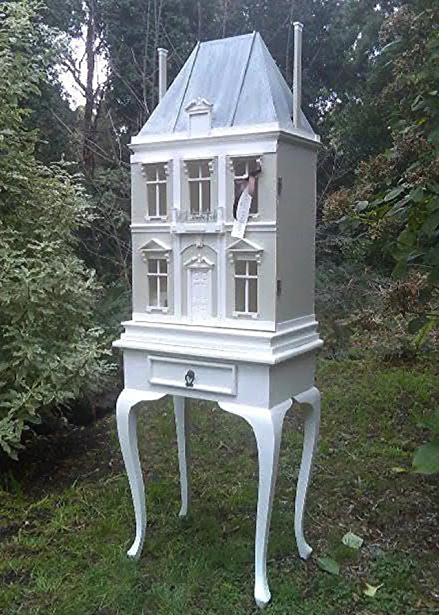french dolls house
