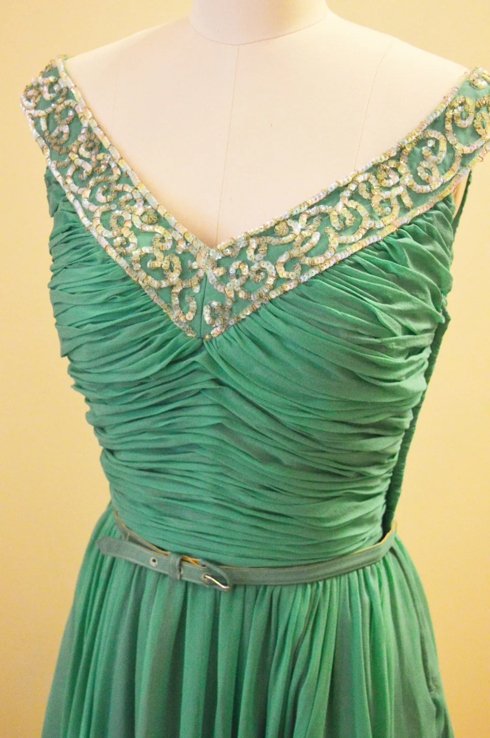 kelly green party dress