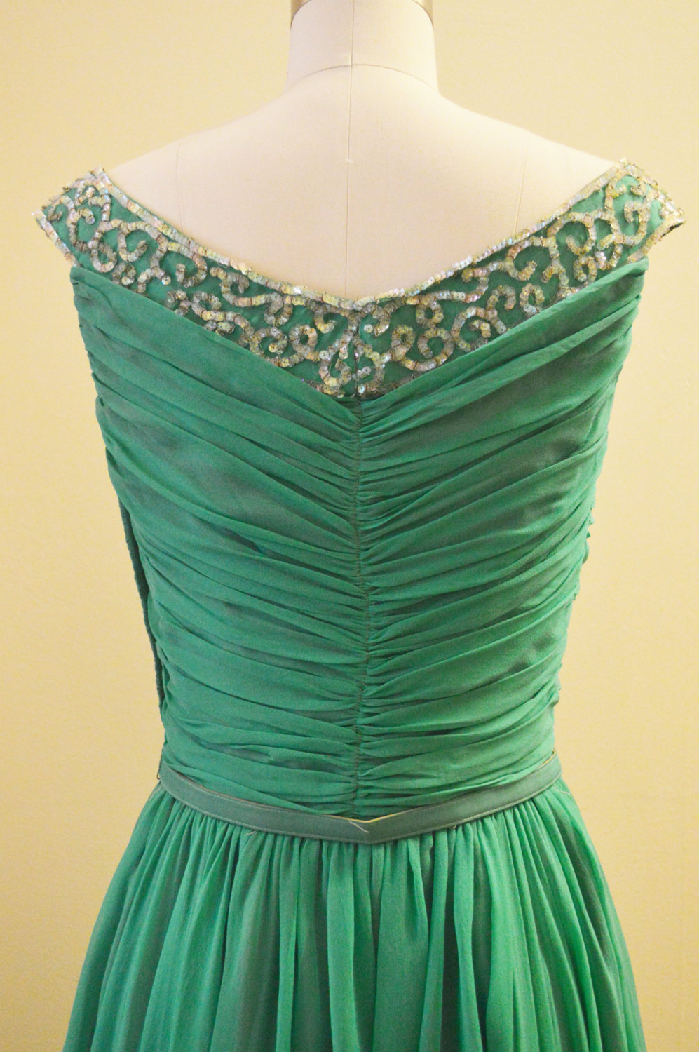 kelly green party dress