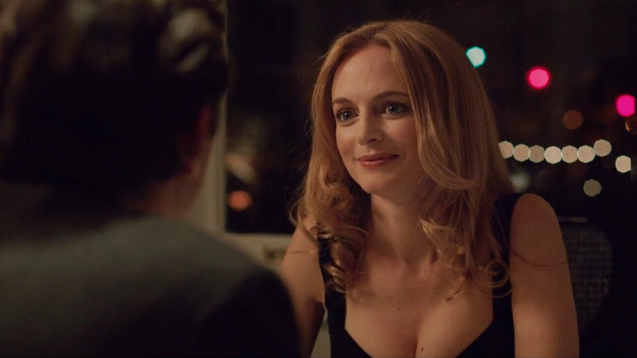 Heather Graham Give Hand And Blow Then Receives A Fingering 2