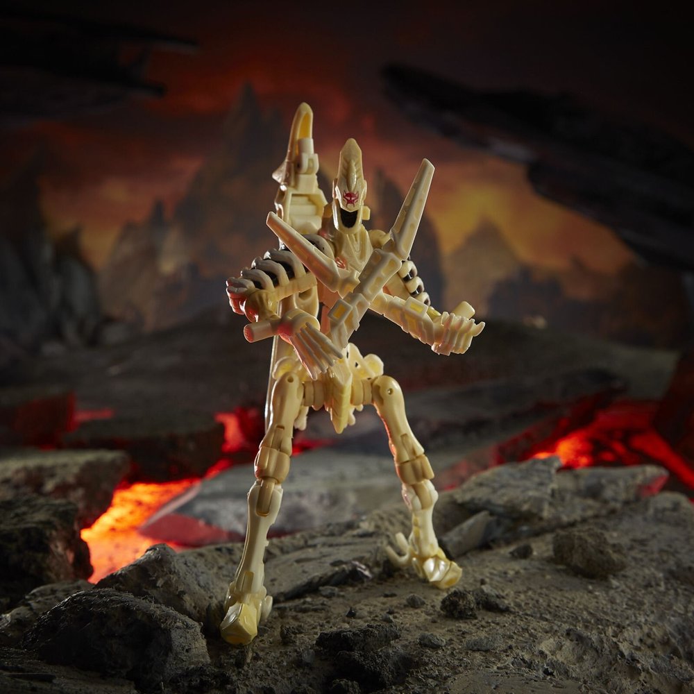 F0679_DIO_TRA_GEN_WFC_K_DELUXE_Wingfinger_4_Online_2000SQ.jpg