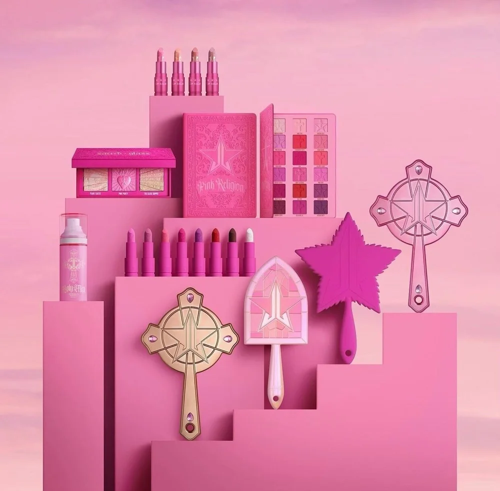 Image via @jeffreestarcosmetics on IG