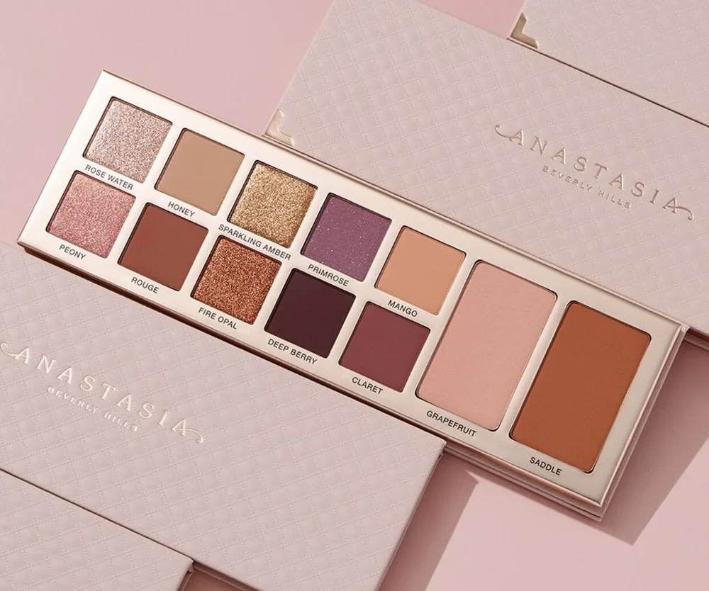 Image via @anastasiabeverlyhills on IG