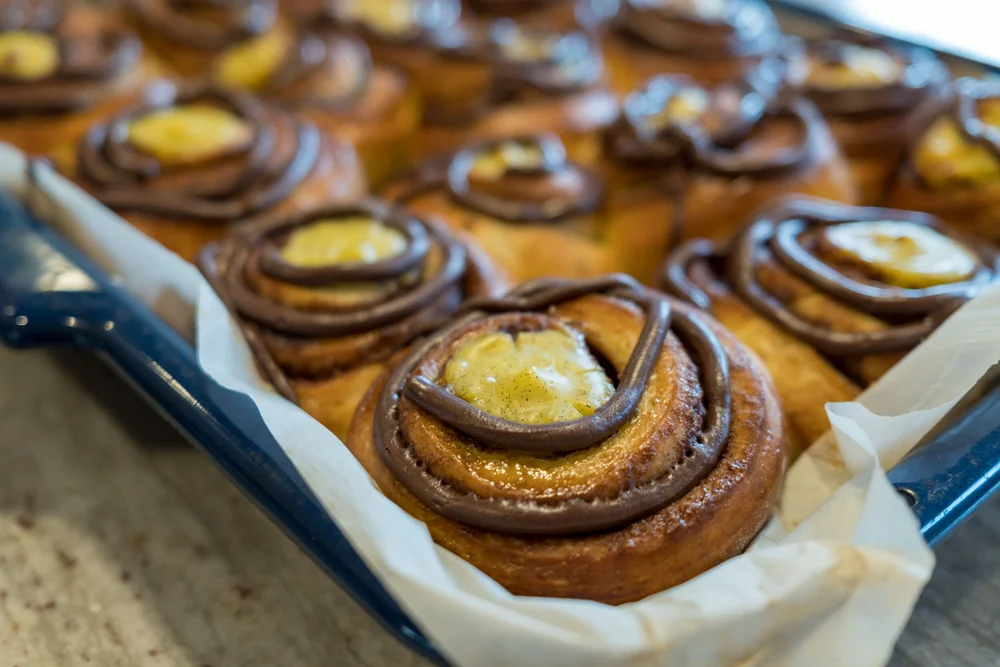 Cinnamon Custard Rolls
