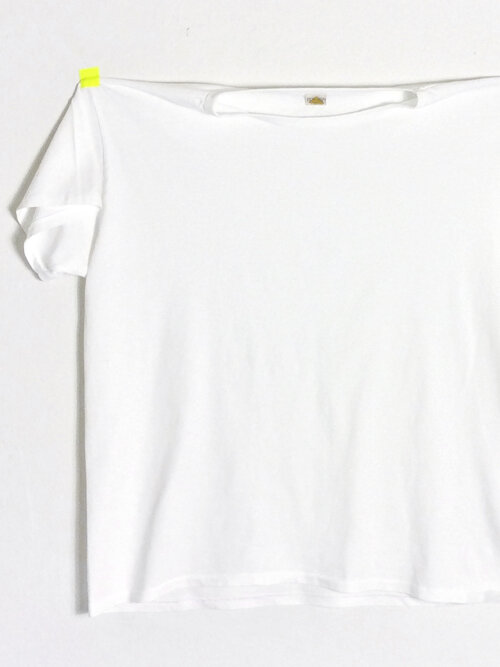 oversized white tee