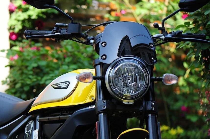 ducati scrambler screen