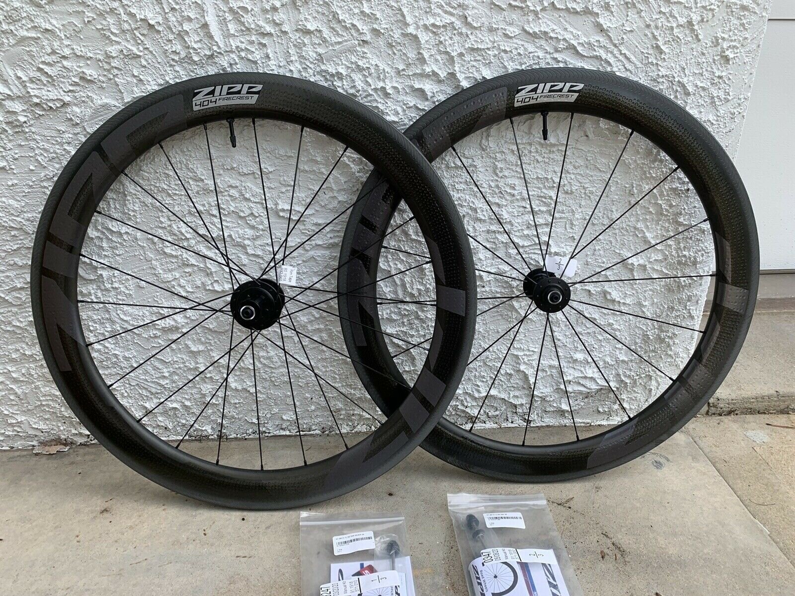 zipp 404 firecrest disc wheelset