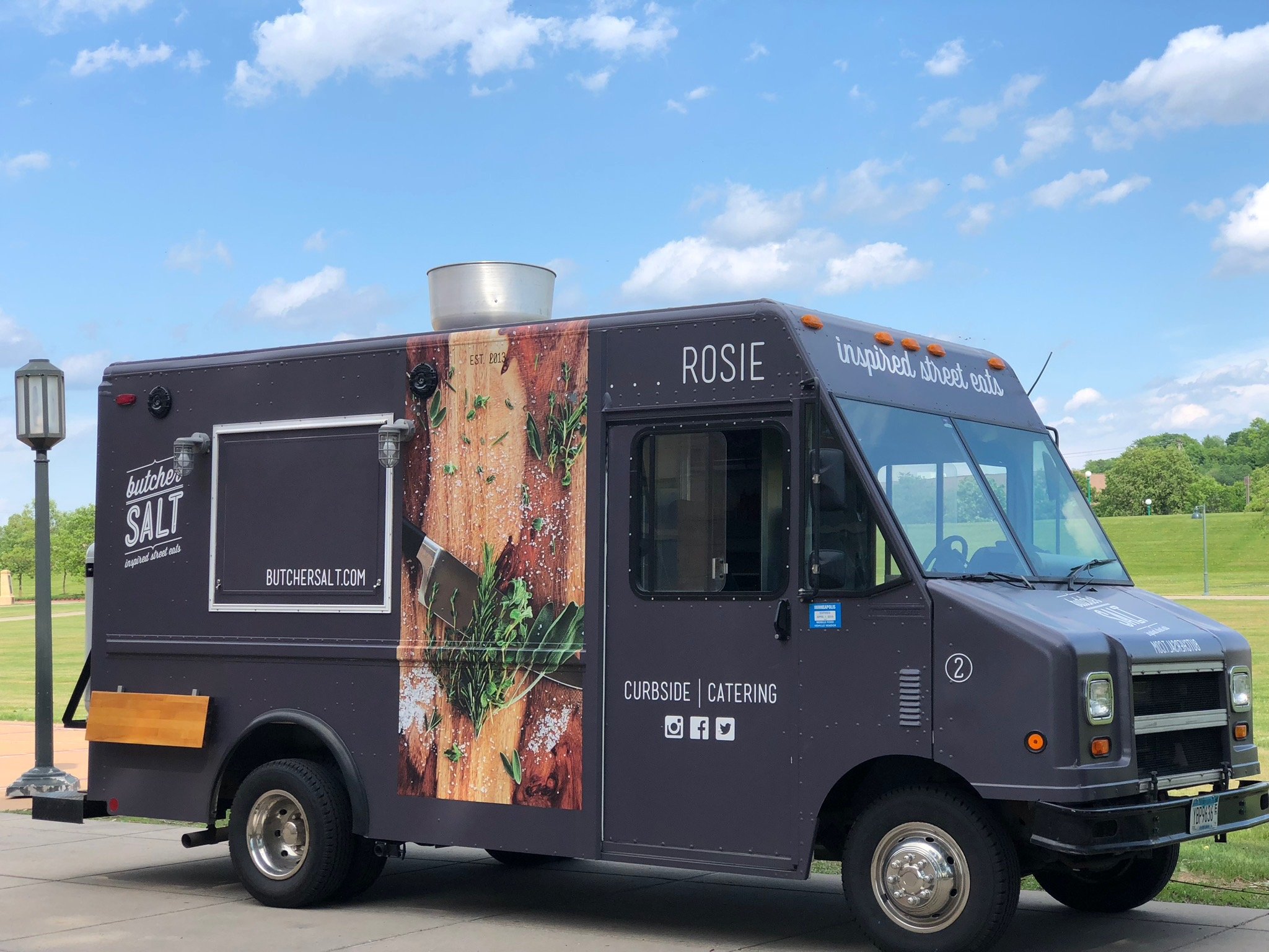 Our Fleet – Food Truck Lady