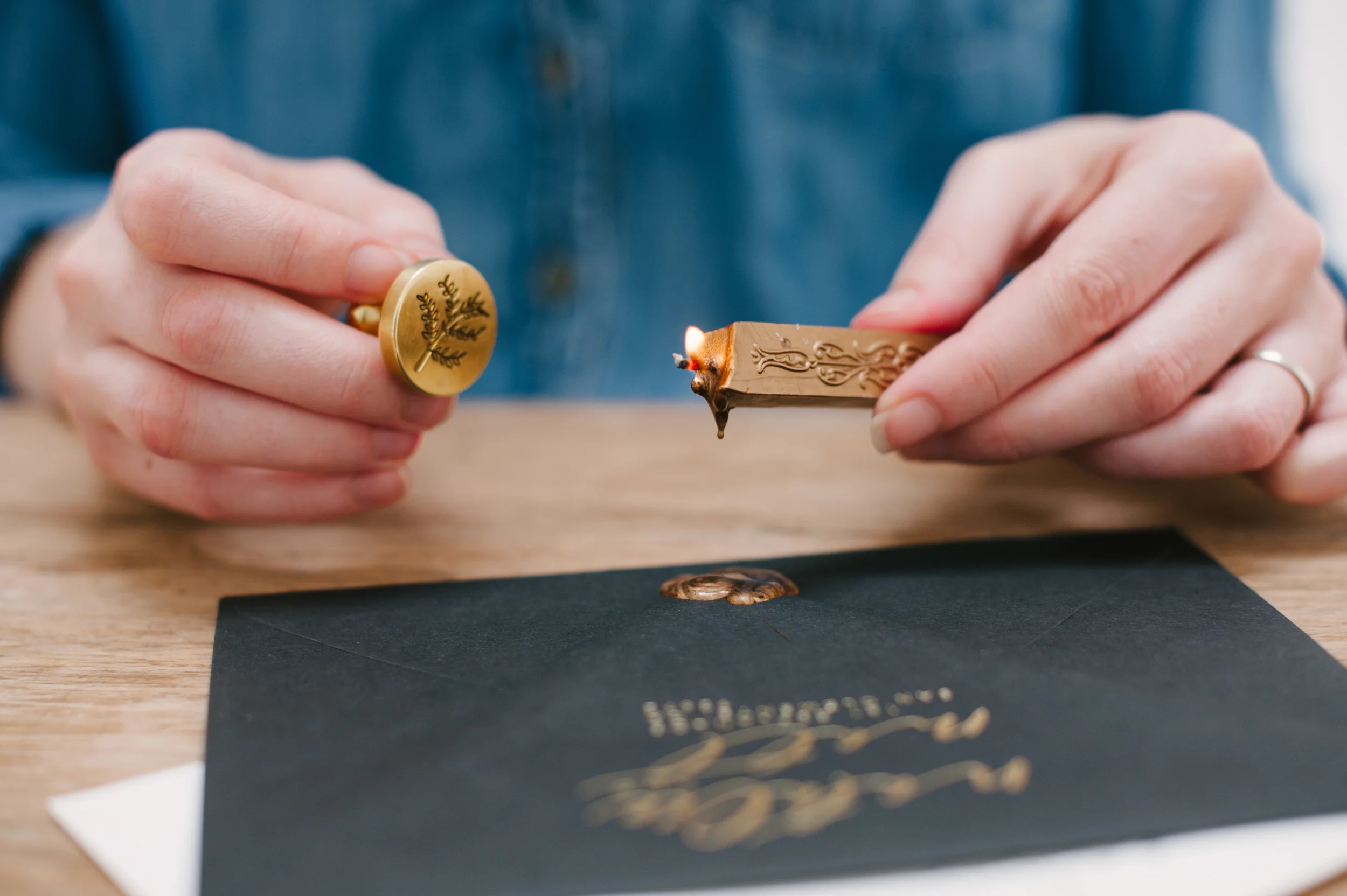 glue gun sealing wax