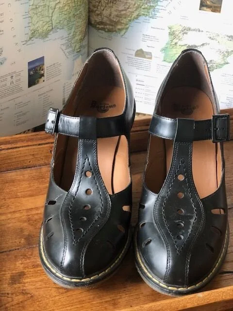 dr martens strap shoes