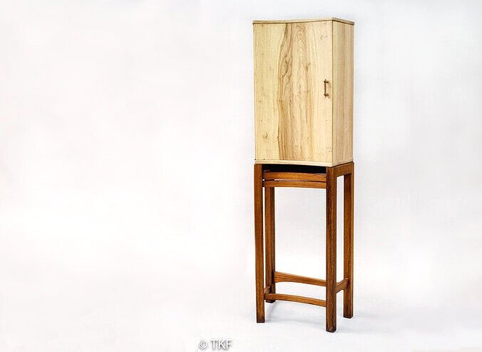建立一个克伦托风格的柜子