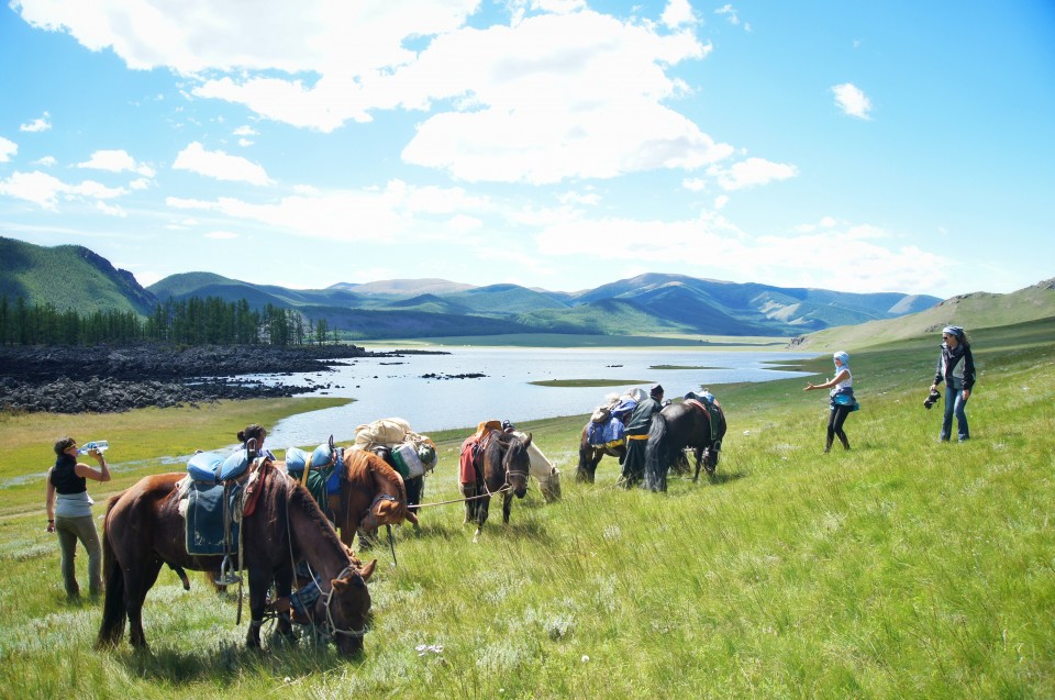 horse-riding-mongolia-1-960x637.jpg