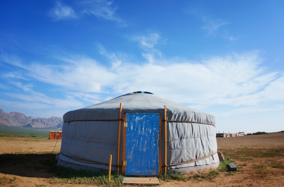 semi-gobi-mongolia-1-960x634.jpg
