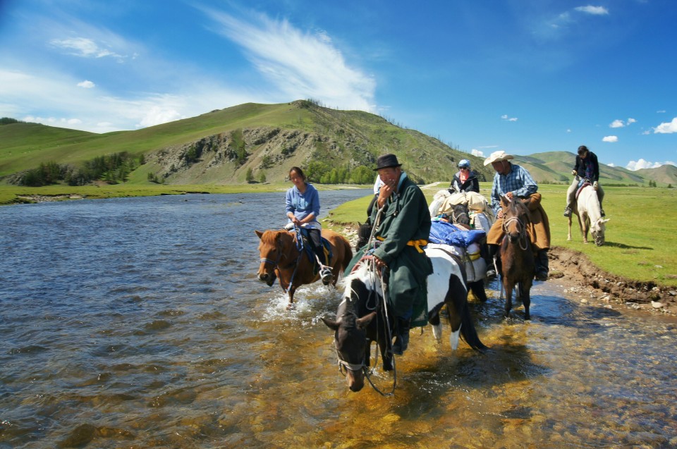 horse-riding-mongolia-4-960x637.jpg