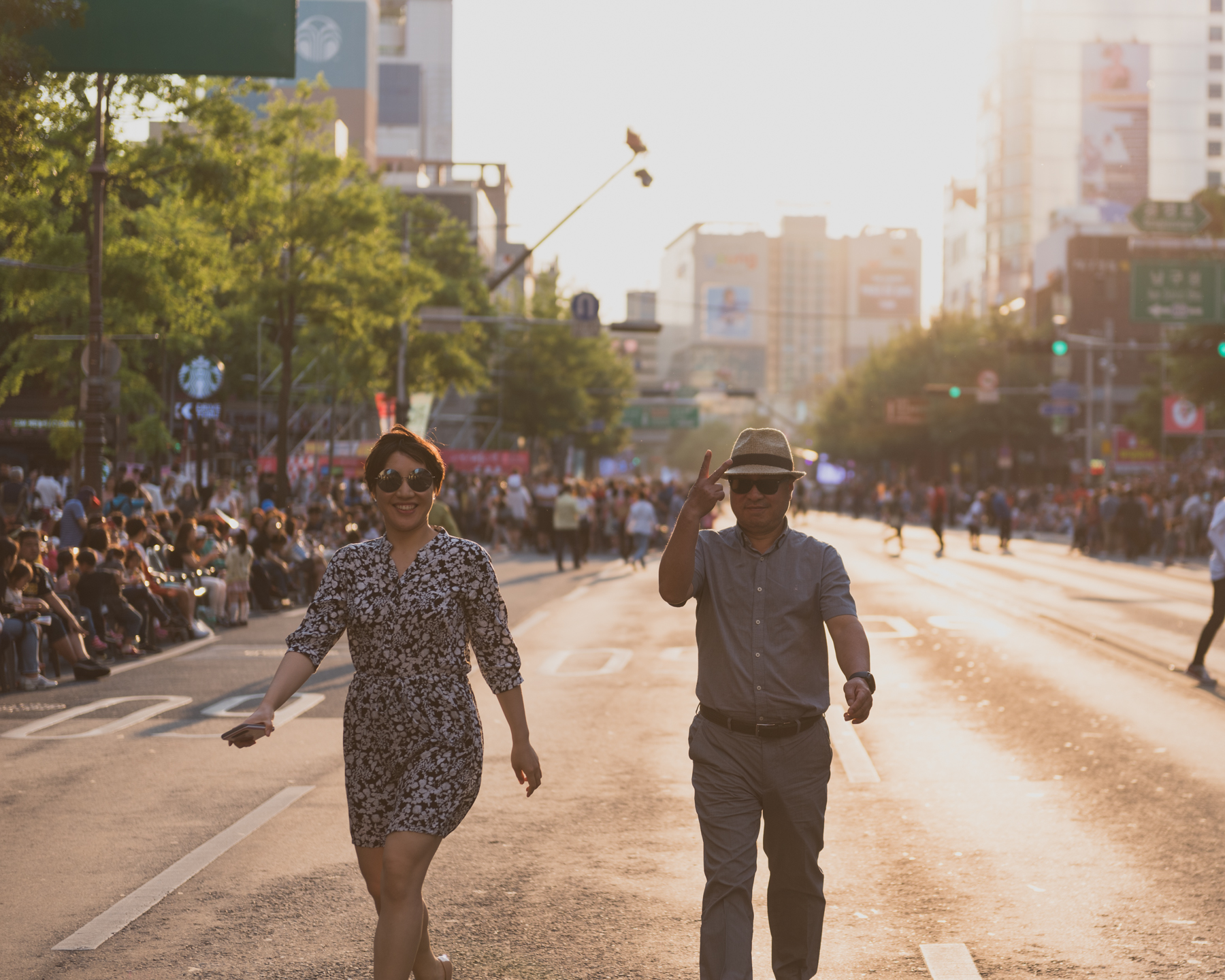 和平标志couple.jpg