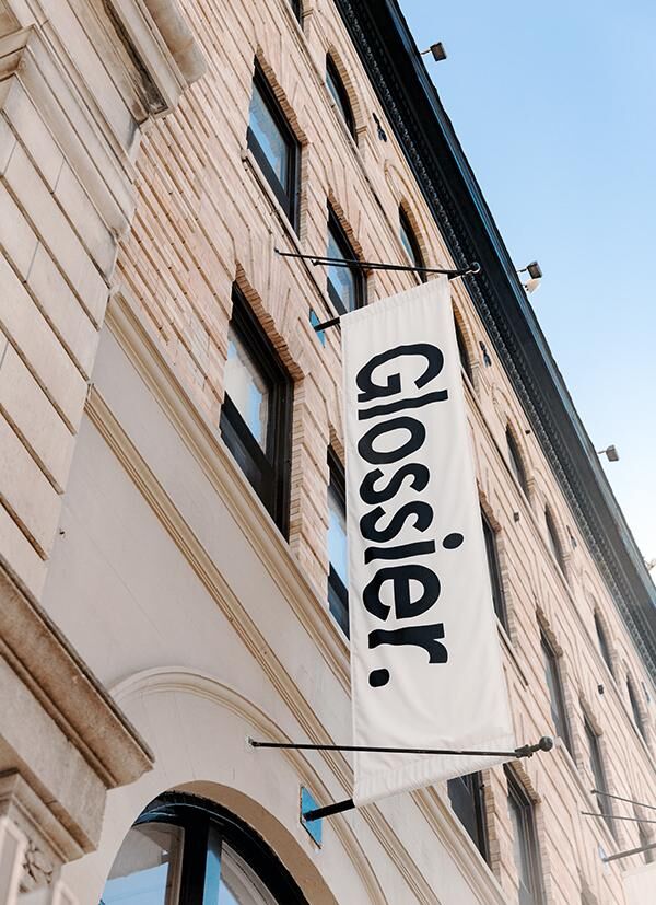 glossier_flag-521f357f9daa7d13428231c288dcf507bbfaa21f6fae1ac7fa33745a3788cac1_preview.jpeg