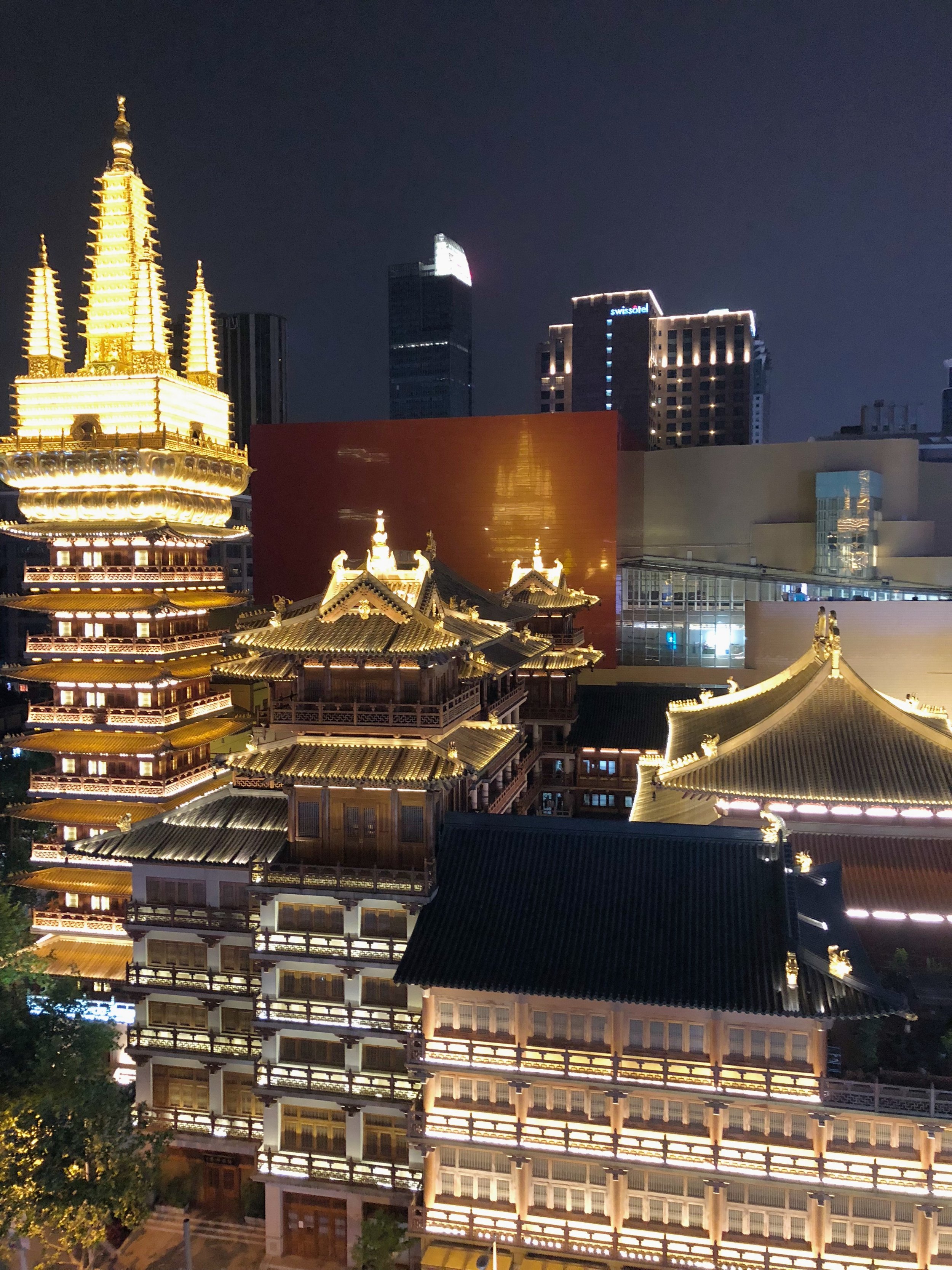 建筑物在night.jpg