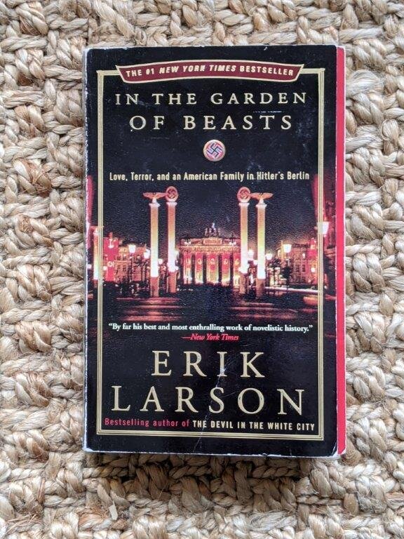 The　the　In　of　—　Larson　Garden　Erik　Beasts　Vespiary