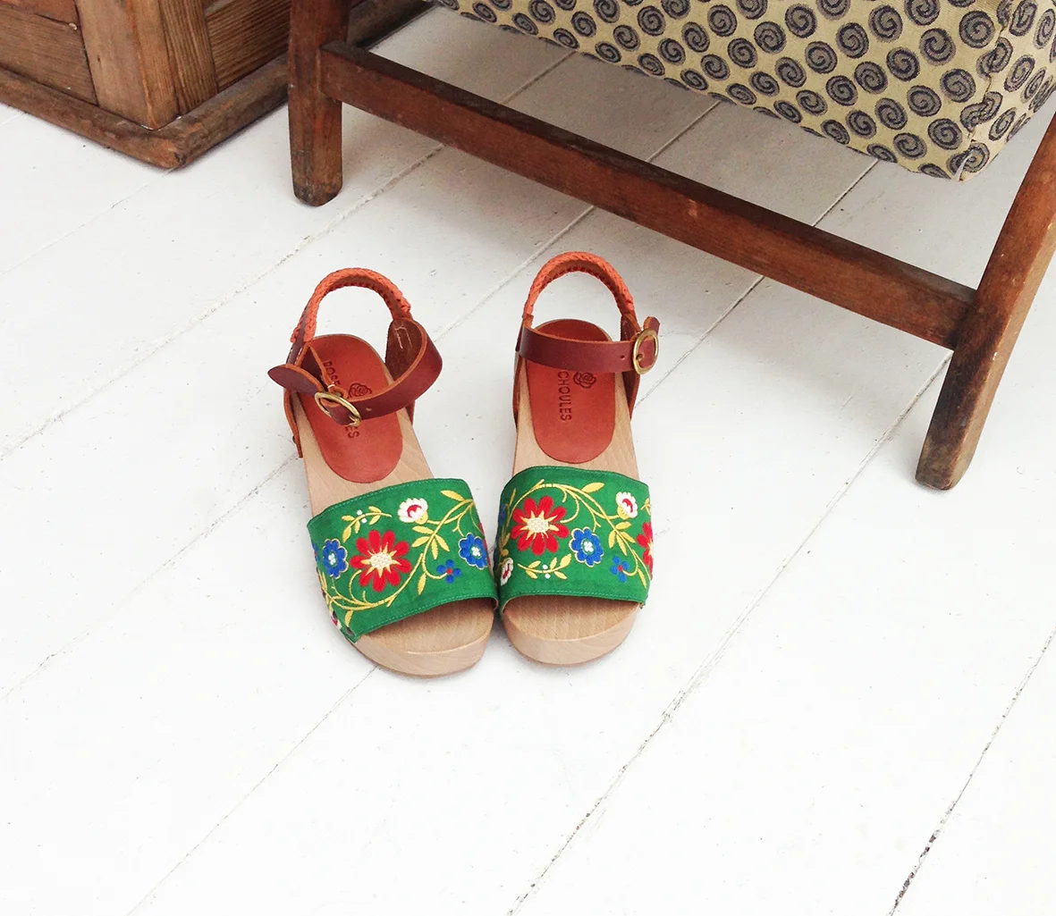 rosee flower wood clog sandals
