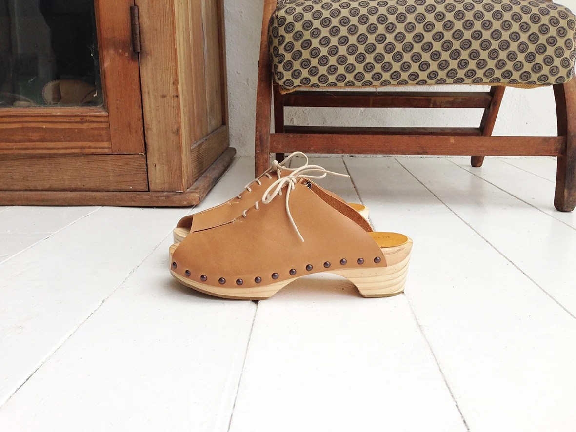clog slides
