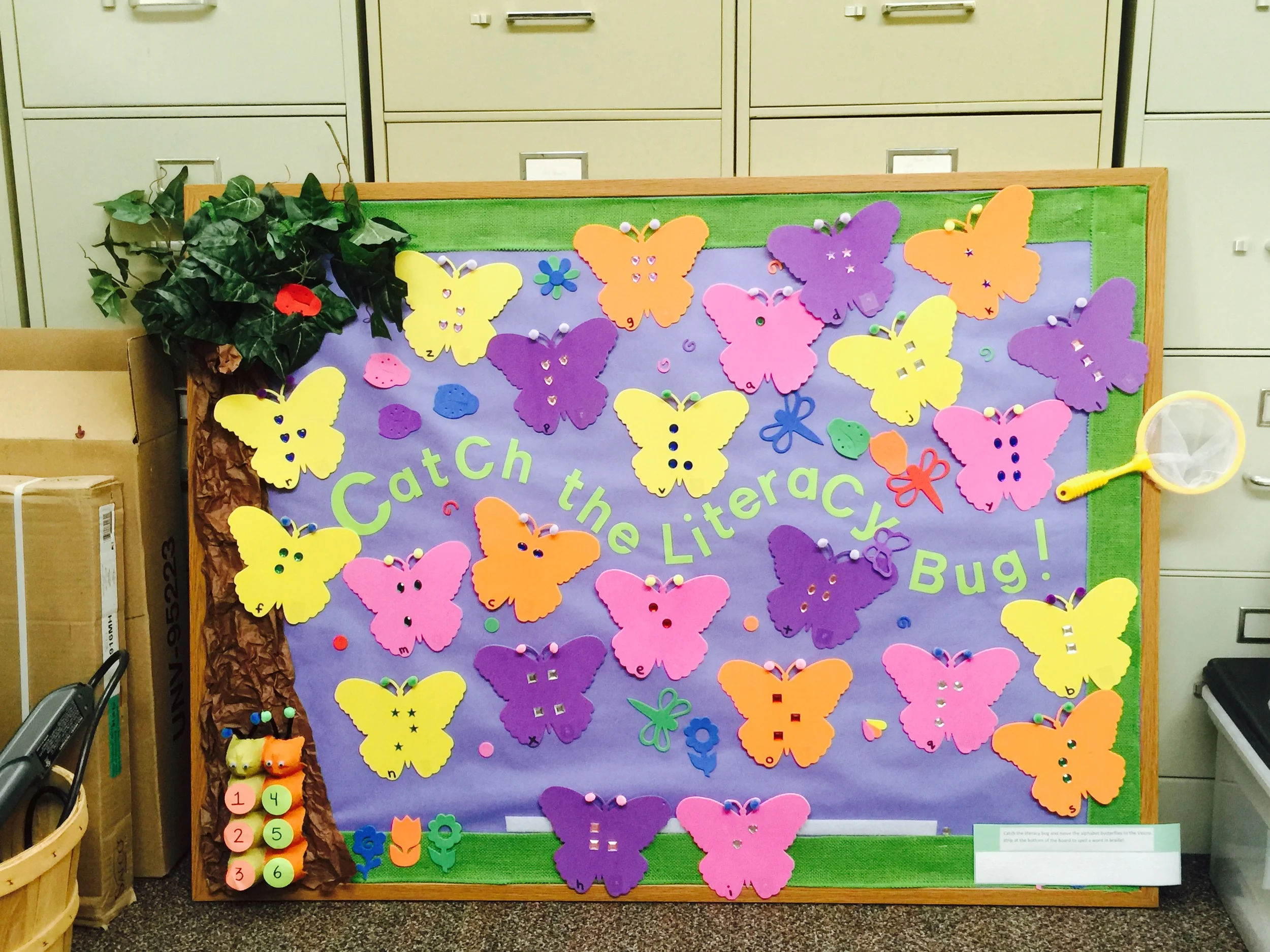 Catch The Literacy Bug Bulletin Board Kit Nfbl