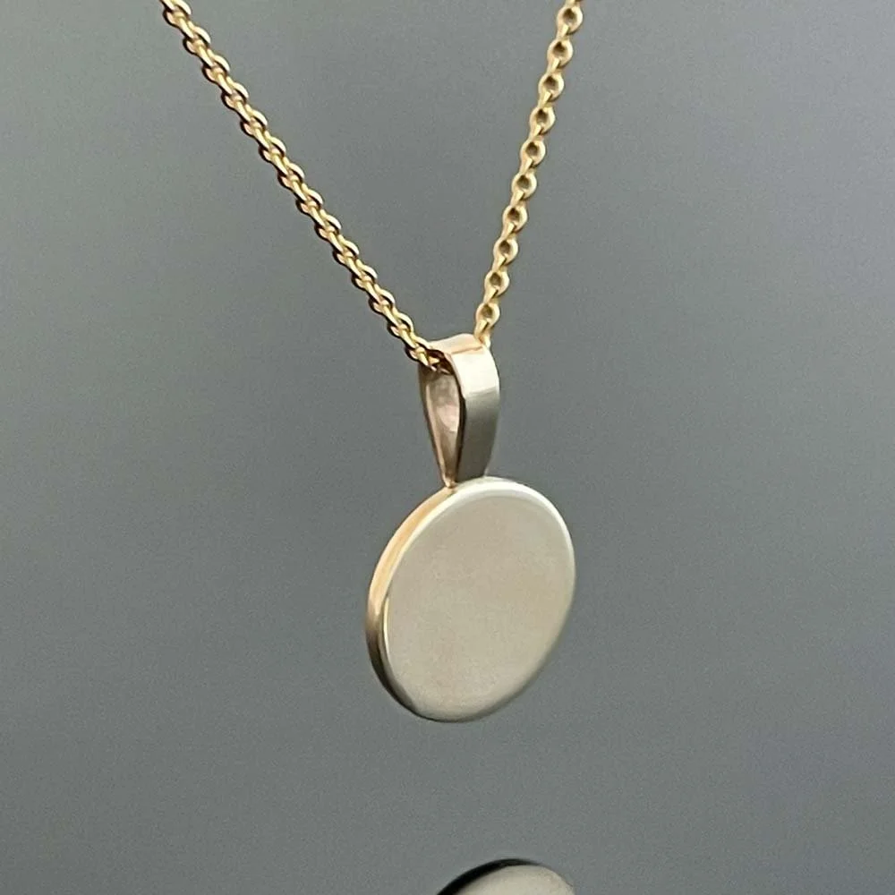9ct 9mm disc pendant 9ct 9mm disc pendant