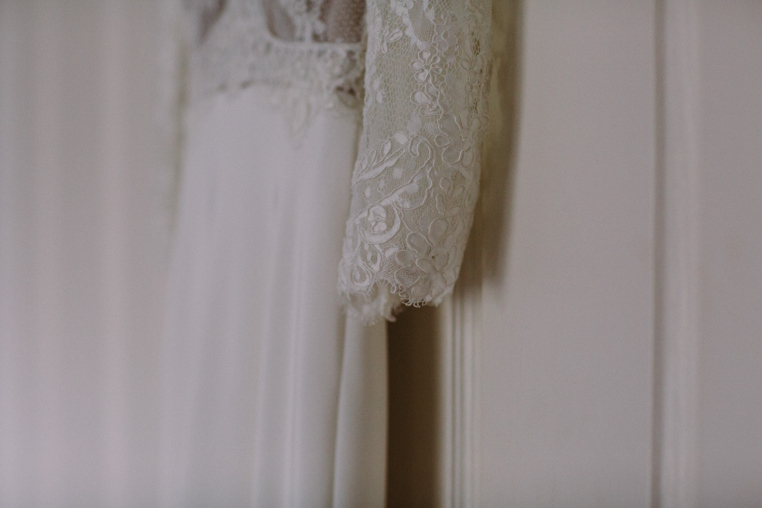 灰Alex-Mount Pleasant Wedding-Dean Raphael-18.jpg