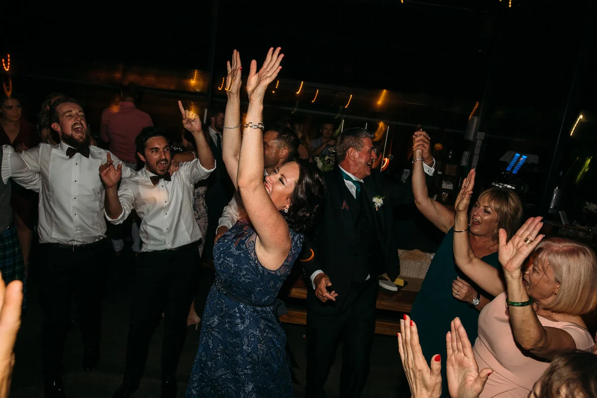 佩吉·萨斯(Peggy Saas)-珀斯(Perth)万象城摄影师-Little Creatures 弗里曼特尔 Wedding-84.jpg