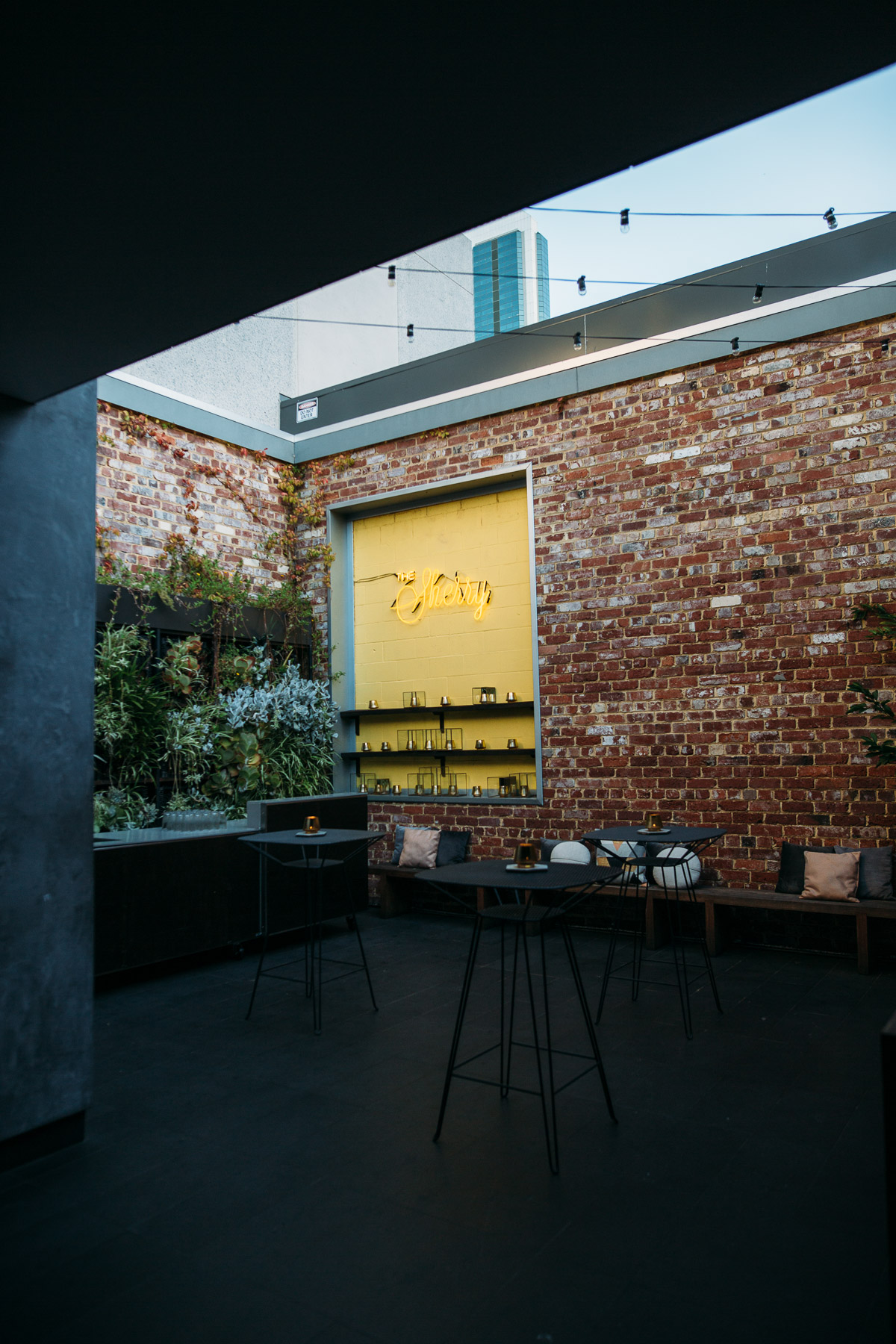 佩吉·萨斯(Peggy Saas)-珀斯(Perth)婚礼摄影师-面粉工厂(Flour Factory)婚礼接待23.jpg